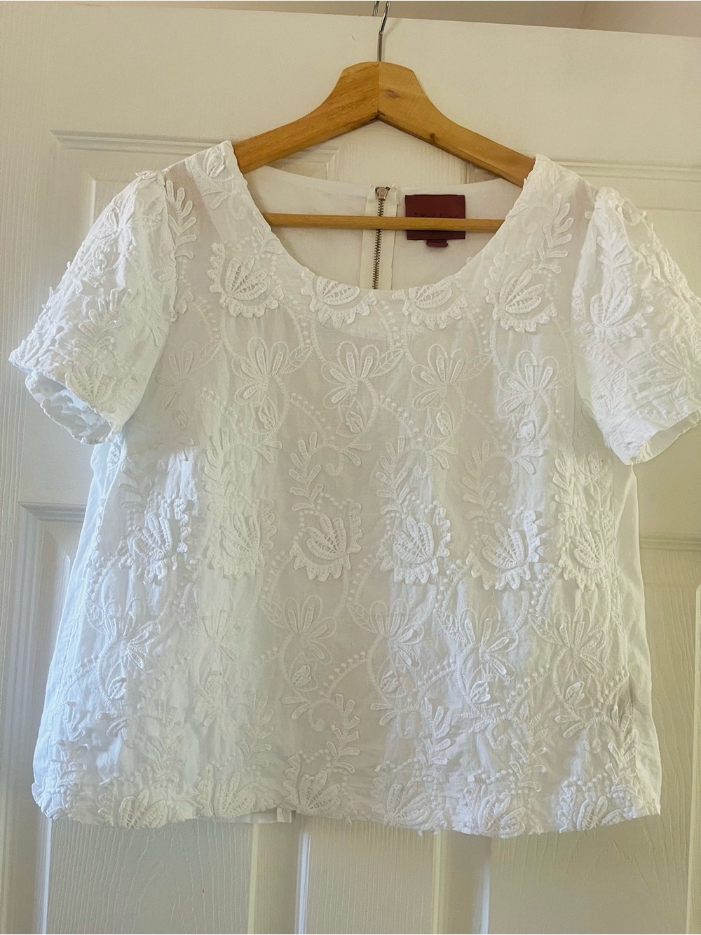 White Floral Embroidered Short Sleeve Blouse